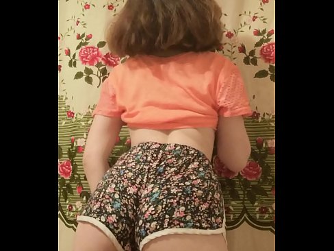 ❤️ Seksi enom bayek stripping mati dheweke kathok cendhak ing kamera Saru ayu ing jv.yourxxxvideos.ru ❌️❤